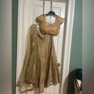 Elegant Gold Women's Dress